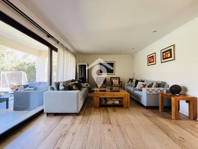 Casa en arriendo de 5 dormitorios, Chicureo, Colina