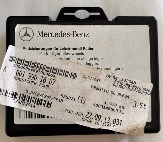 Pernos seguridad llantas Mercedes Benz - Imagen 2