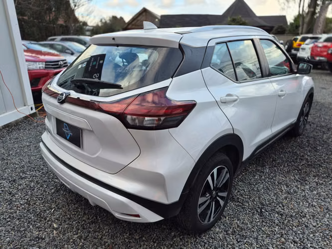 NISSAN KICKS 2021