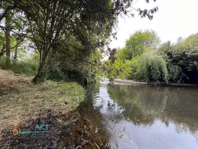 Parcela con orilla de río y casa en sector Pelales, Freire