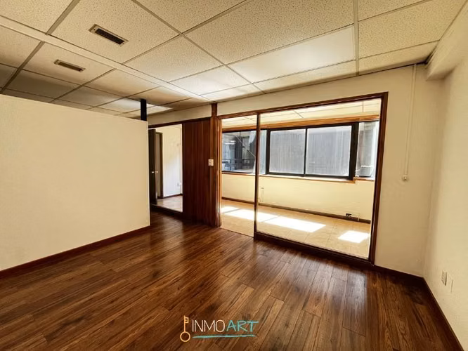 Arriendo oficina con 4 privados en el centro de Temuco
