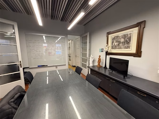 Oficina en venta en Providencia 2 estaciones de metro cerca