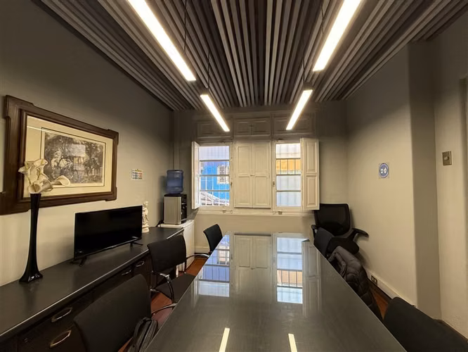 Oficina en venta en Providencia 2 estaciones de metro cerca