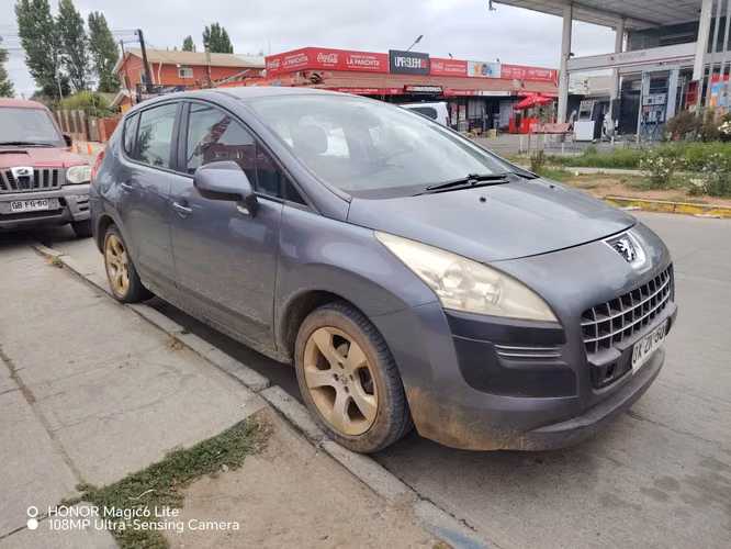 Peugeot 3008. Año 2012