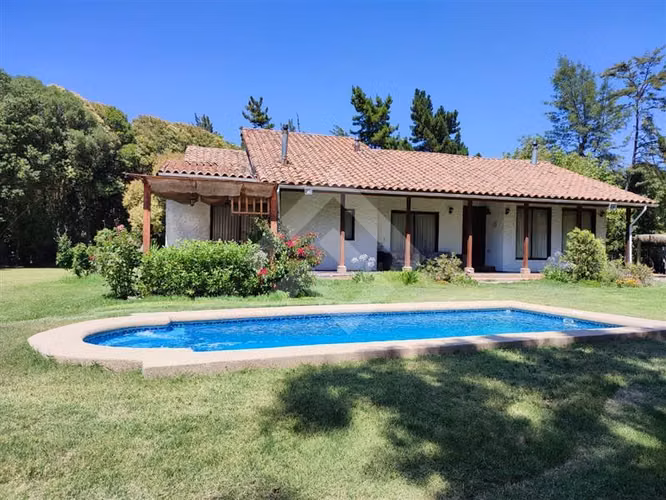 Parcela con casa 3D 2B piscina terraza arriendo en Talagante