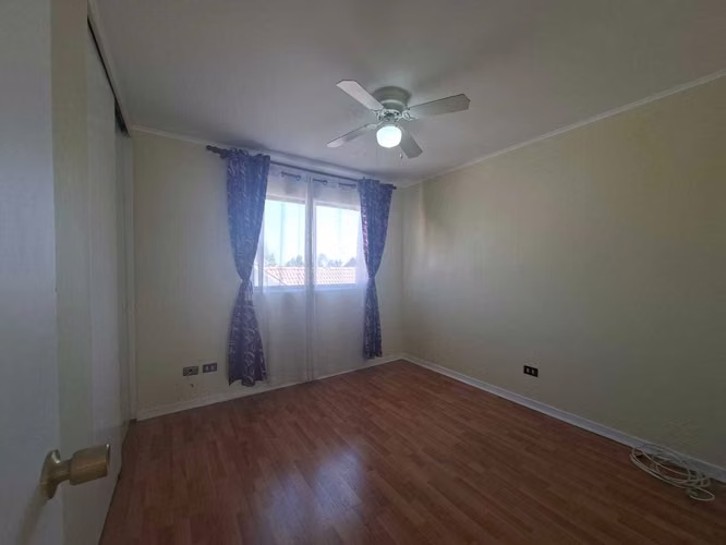 Casa en Venta, 4 dorm, 3 baños, servicio (176129)