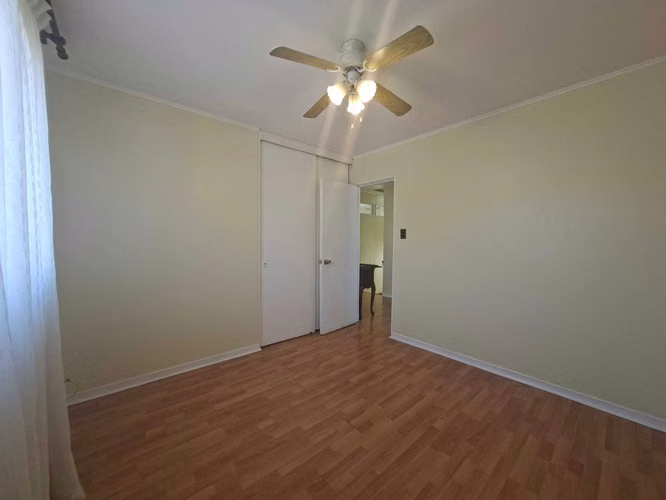 Casa en Venta, 4 dorm, 3 baños, servicio (176129)