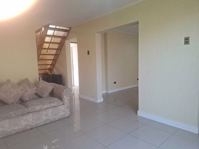 Casa en Venta, 4 dorm, 3 baños, servicio (176129)