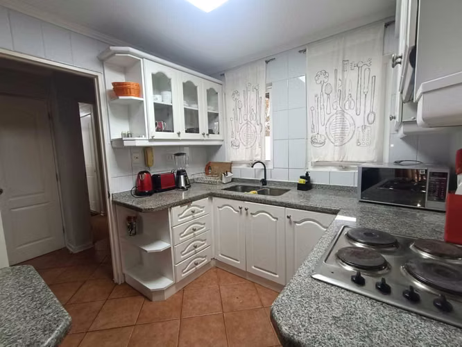 ARRIENDO CASA AMOBLADA COQUIMBO (176134)