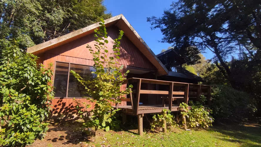 VENTA CASA CONDOMINIO CON ACCESO A LAGO VILLARRICA 4D 4B