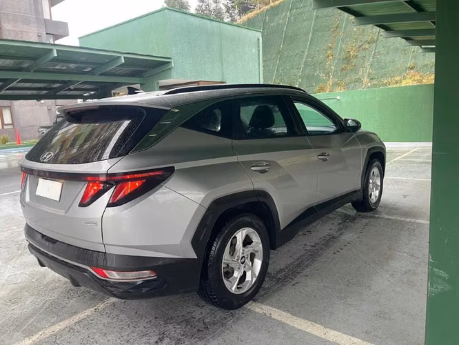 Hyundai Tucson NX4 año 2022 (financiamiento )