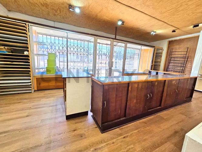 Arriendo local en Av. Gabriel González, La Serena