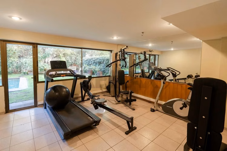 Depto. 3 dorm. + serv. 176 mts2 totales, malaga