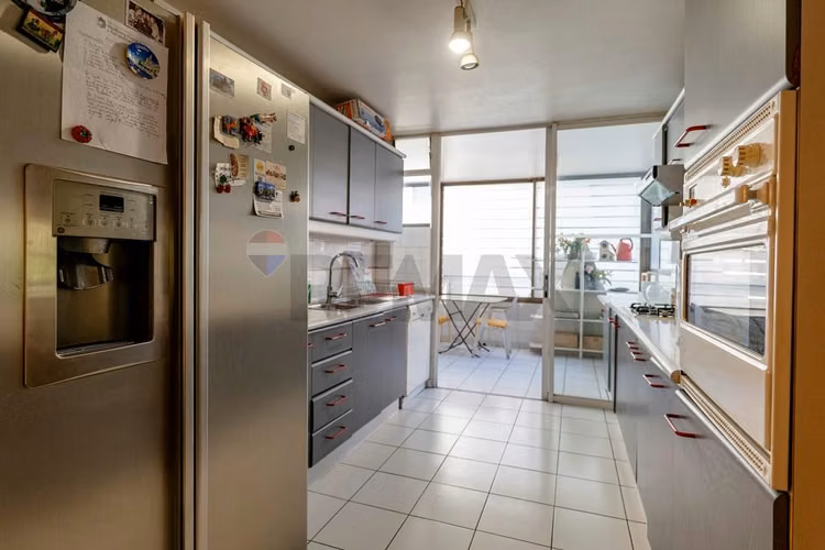 Depto. 3 dorm. + serv. 176 mts2 totales, malaga