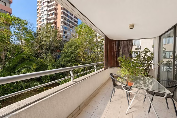 Depto. 3 dorm. + serv. 176 mts2 totales, malaga