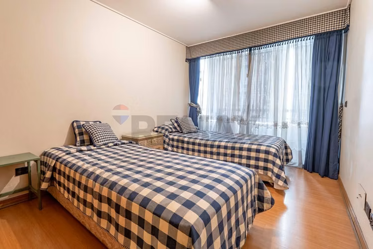 Depto. 3 dorm. + serv. 176 mts2 totales, malaga