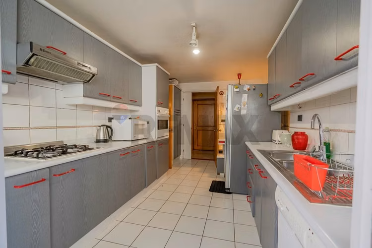 Depto. 3 dorm. + serv. 176 mts2 totales, malaga