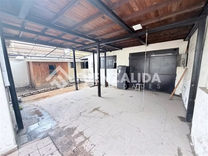 Casa en venta de 5 Dorm. en Estación Central