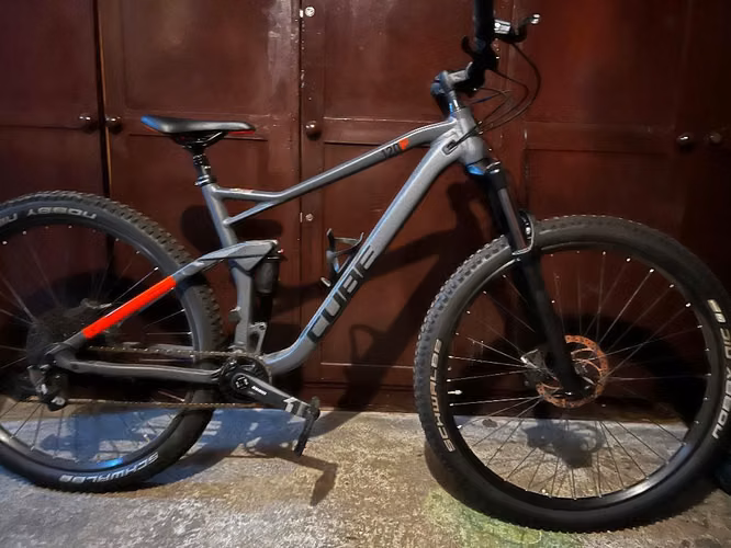 Bicicleta Marca CUBE STRERO 120
