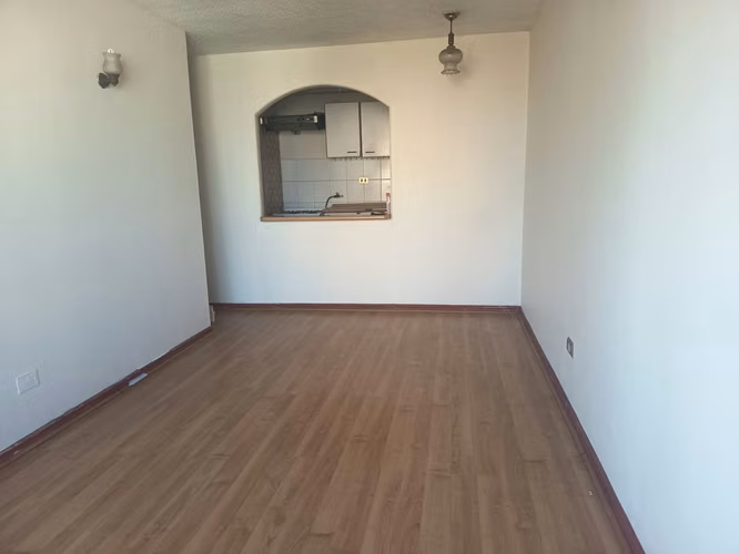 Arriendo 2D/2B Santiago Centro: Seguridad y Conectividad a pasos de La Moneda