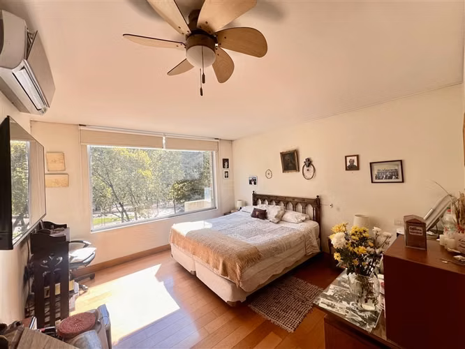Departamento en venta de 4 dorm. en Vitacura
