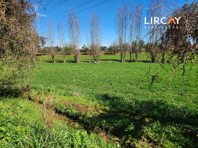 Vivir en el campo, pero cerca de la ciudad, sí es posible. Lote en Venta!