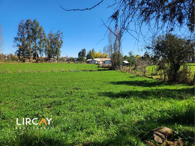 Vivir en el campo, pero cerca de la ciudad, sí es posible. Lote en Venta!
