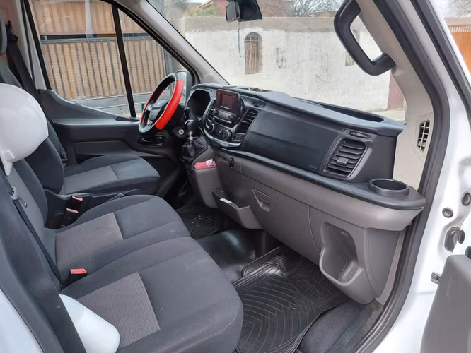 ¡Excelente oportunidad! Ford Transit Bus 17+1 Año 2024 – Solo 91.430 km – Lista para trabajar 