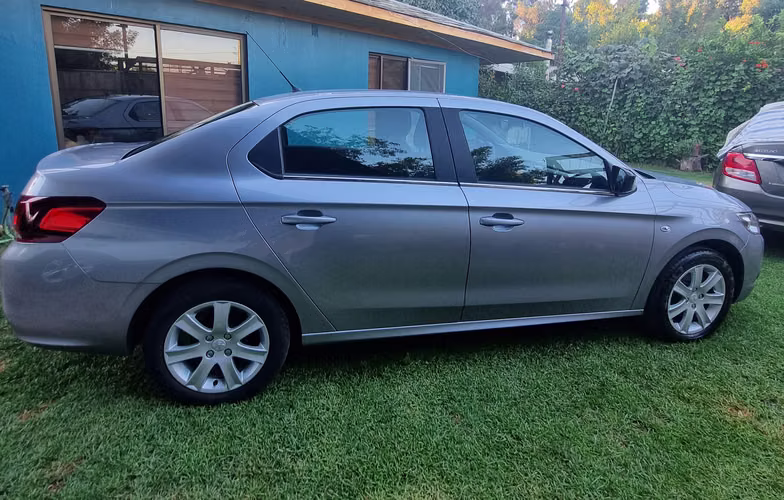 Peugeot 301 1.6 HDI 2023 - Taxi Ejecutivo con derechos de Patente y Taxímetro