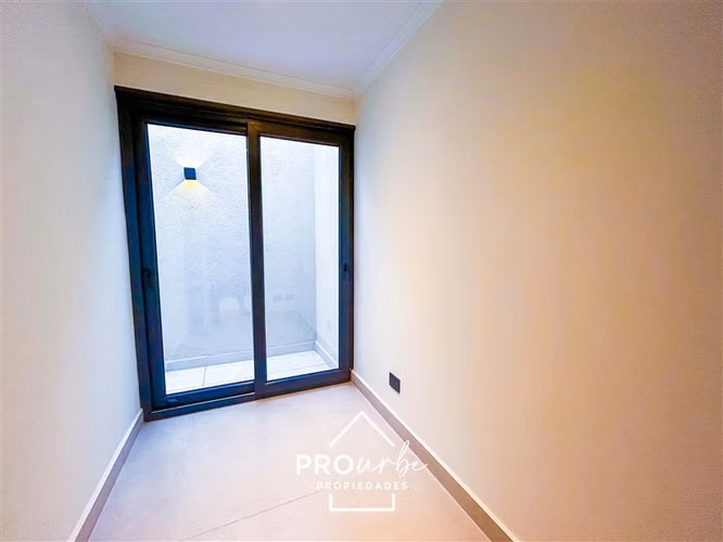 Casa nuva en venta de 3 dorm. en Las Condes