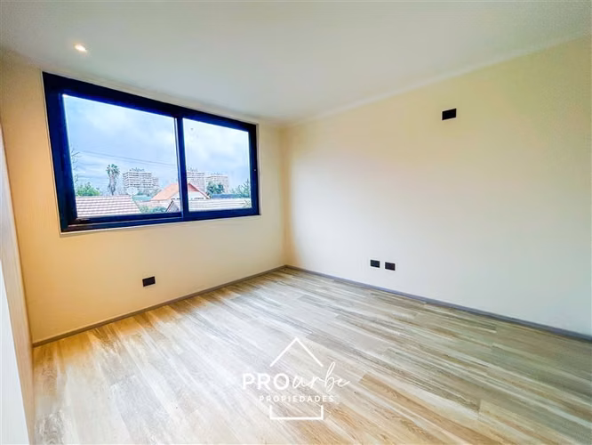 Casa nuva en venta de 3 dorm. en Las Condes