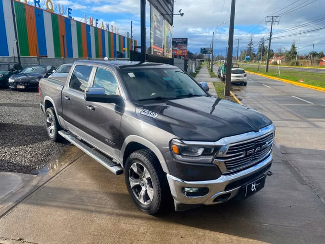 RAM 1500 LARAMIE 5.7 2020