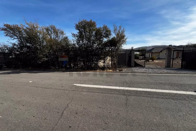 Parcela 5.800 m² con casa y piscina - Imagen 17