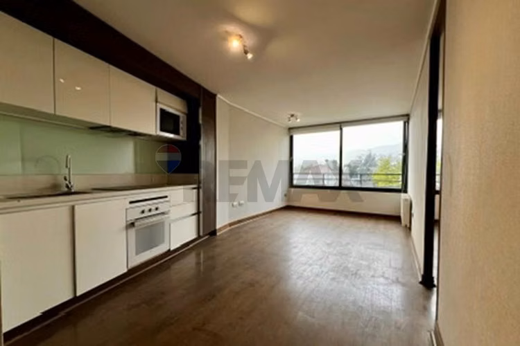 Arriendo depto las condes: 1d1b + estacionamiento