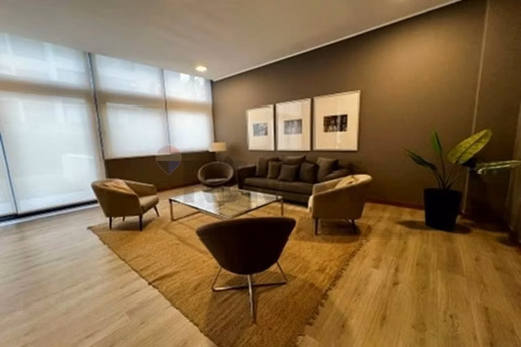Arriendo depto las condes: 1d1b + estacionamiento