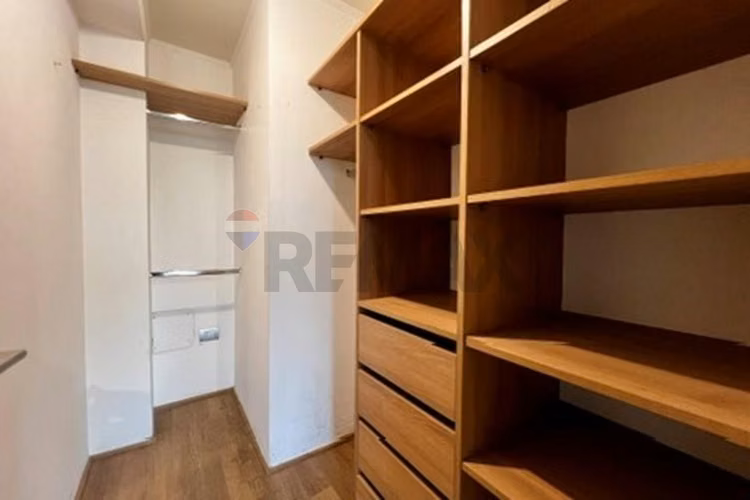Arriendo depto las condes: 1d1b + estacionamiento