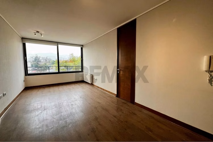 Arriendo depto las condes: 1d1b + estacionamiento