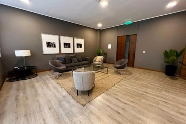 Arriendo depto las condes: 1d1b + estacionamiento