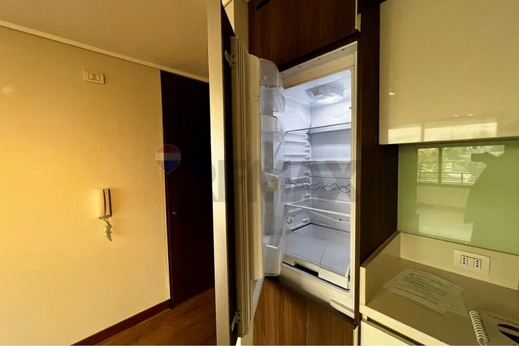 Arriendo depto las condes: 1d1b + estacionamiento