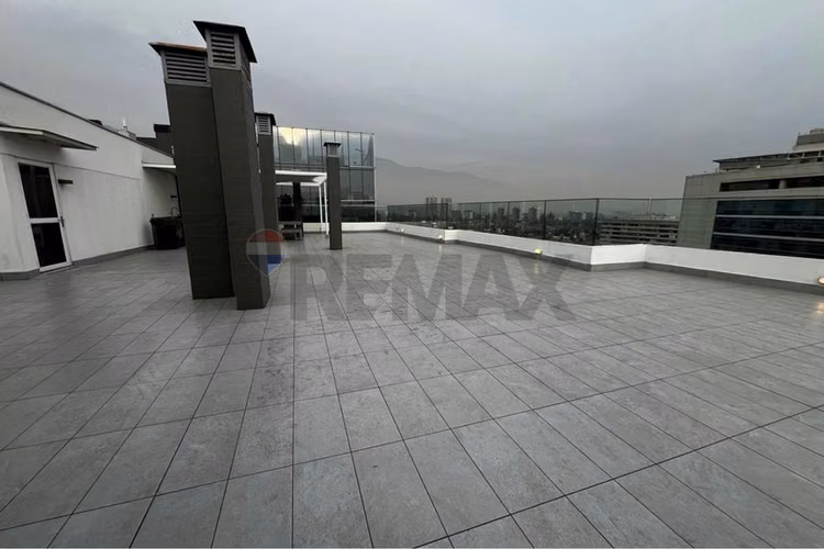 Arriendo depto las condes: 1d1b + estacionamiento