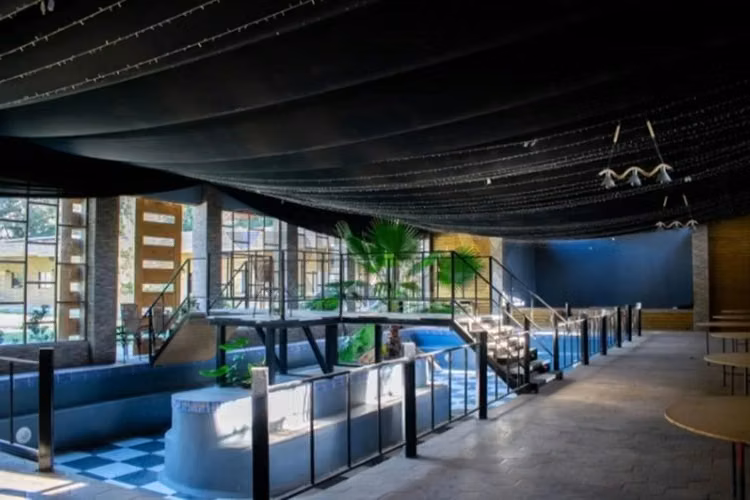 Venta de centro de eventos consolidado, en rengo.