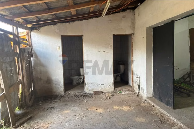 Venta de inmueble comercial, san vicente de t.t.