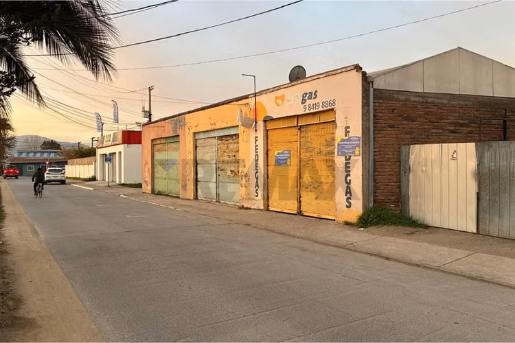 Venta de inmueble comercial, san vicente de t.t.