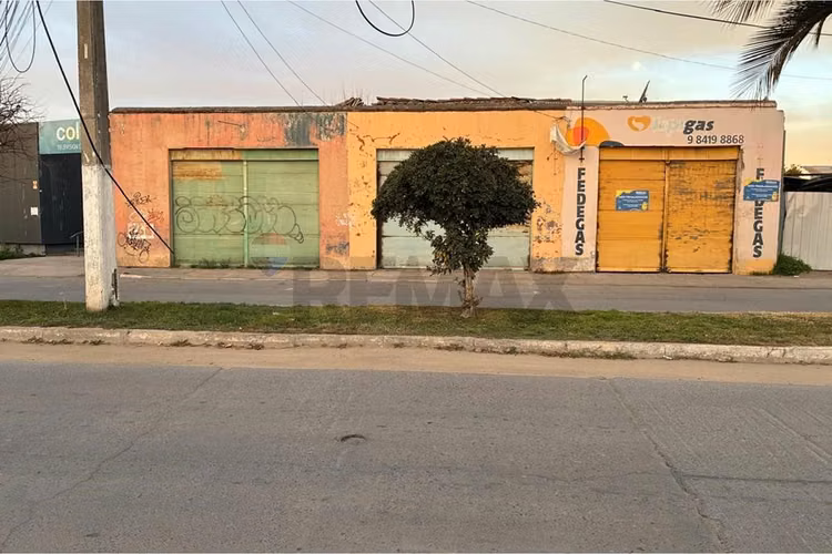 Venta de inmueble comercial, san vicente de t.t.