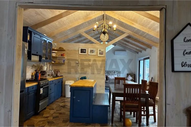 Casa en venta, el carmen de los lingues.