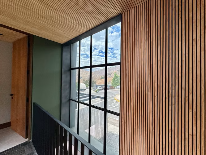 PROYECTO MODERNO DE ALTO ESTÁNDAR, DETALLES POR TERMINAR