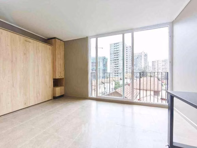 Departamento en Avenida Vicuña Mackenna Oriente