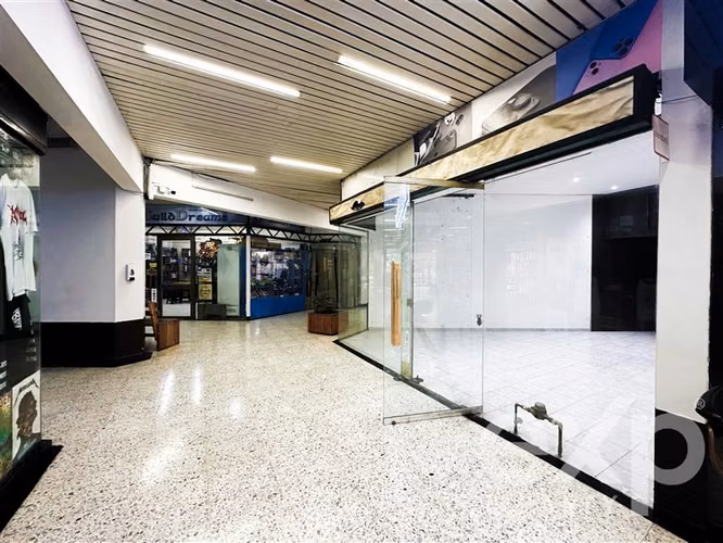Local Comercial en venta en Providencia 40 metros