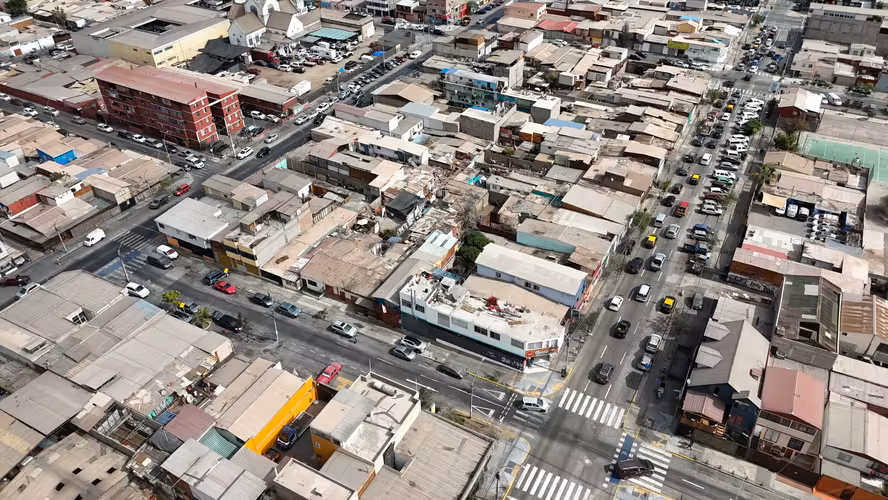 Terreno Inversión 315 m² · Arturo Pérez Canto · Uso Comercial y Residencial
