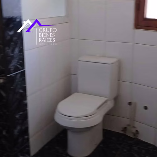 Moderna Casa con Excelente Conectividad (176160) - Imagen 23